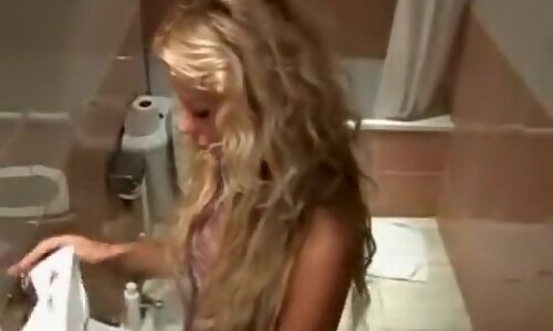 Unsatisfied Housewife