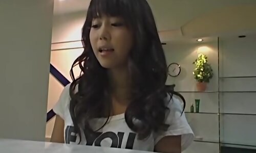 Japanese hottie toyed in oily massage video
