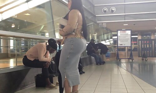 bubble Butt in Skirt Public 3