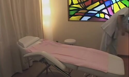 Beautiful Japanese tramp fucking at a massage parlor