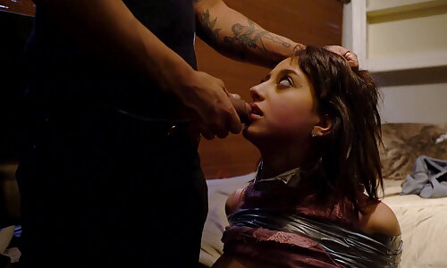 Manhandling the maid - Marilyn Mansion